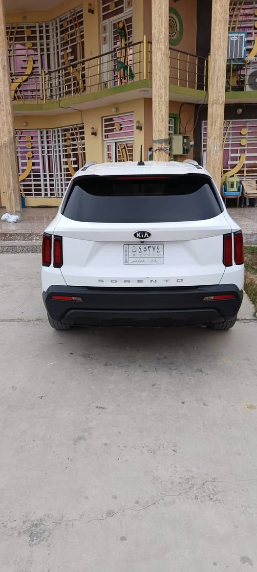 كيا سورنتو وارد امريكي 2021
السياره فقط بنيد سرقه بدون دواخل بدون يرباك 
ماشية 43
سيارة جديدة جداً
محرك 2500 اعتيادي بدون تيربو تنفس طبيعي رقم بغداد باسمنة 
مكانهة بابل مشروع المسيب
السعر 220 وبيها مجال
***********
***********
