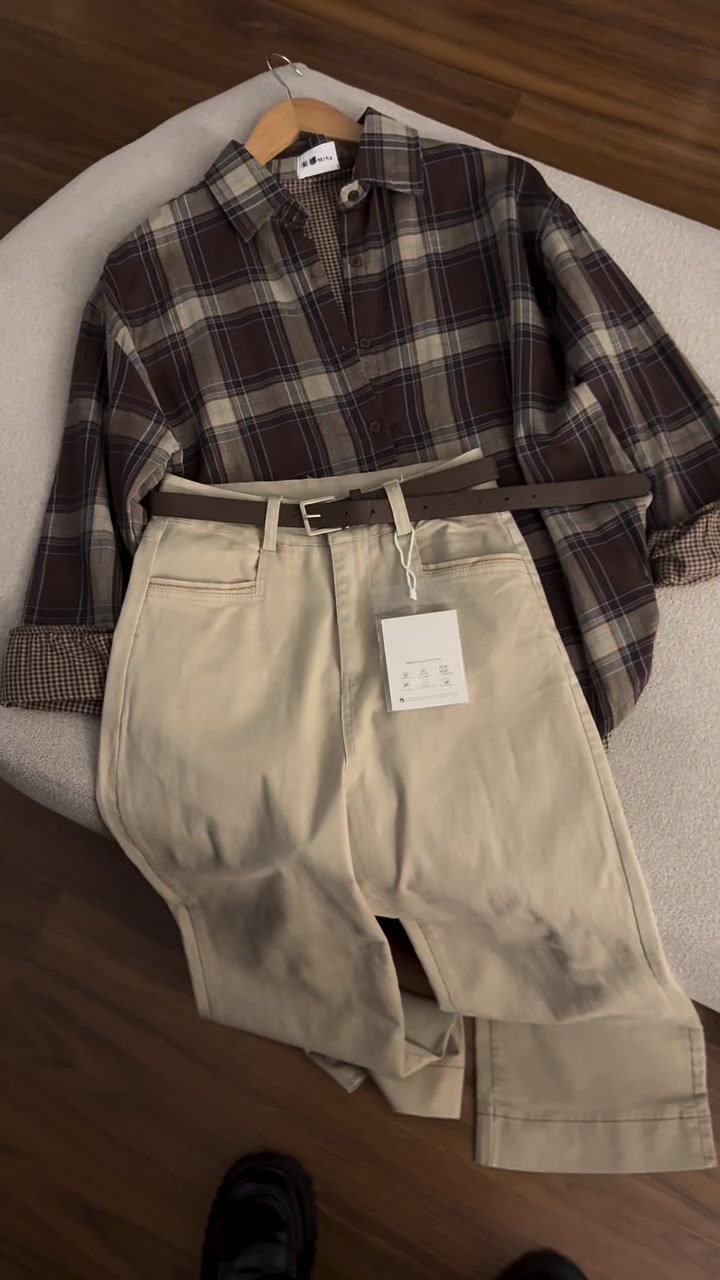 تكرار لكثره الطلب عليه❤️
سعر القميص 30 الف طول يغطي الورك كامل 75cm
كيلوت سعر 30 الف
مقاسات 36-38-40-42-44
خامه القميص كلش بارده بنات وما تحب كوي 😍


**إذا كنت صاحب هذا الإعلان وتريد حذفه لأي سبب، رجاءا أرسل رسالة إلى الدعم الفني**