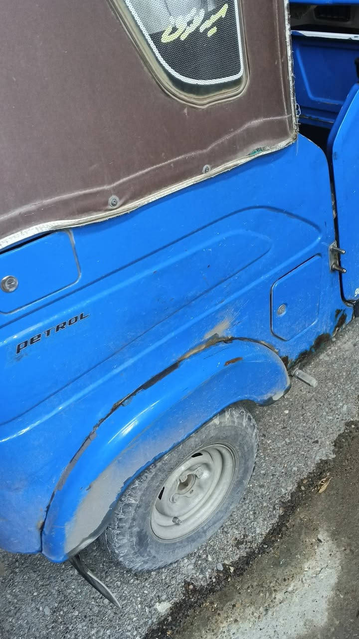 سلام عليكم تكتك 21شهر 11 تكتك خير من يم الله بيه تلحيضات الدوس ما معمرهن المكينه مكفوله وين يمعجبك اخذه مكان بغداد مدينه الصدر حي طارق الوسط سعر 7وال800وبيه مجال رقم ***********
