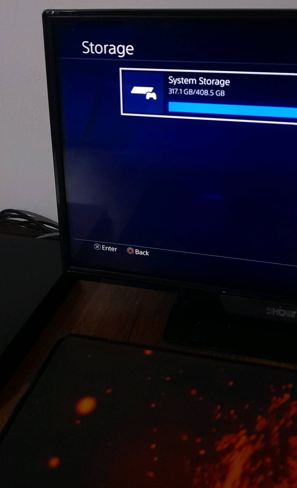 بلي فور سلم اونلاين آخر تحديث
الذاكرة 500 GB 
نضيف مامفتوح بالليبل (اللزكه) مال الشركه 
 استخدام قليل
بغداد الطوبجي