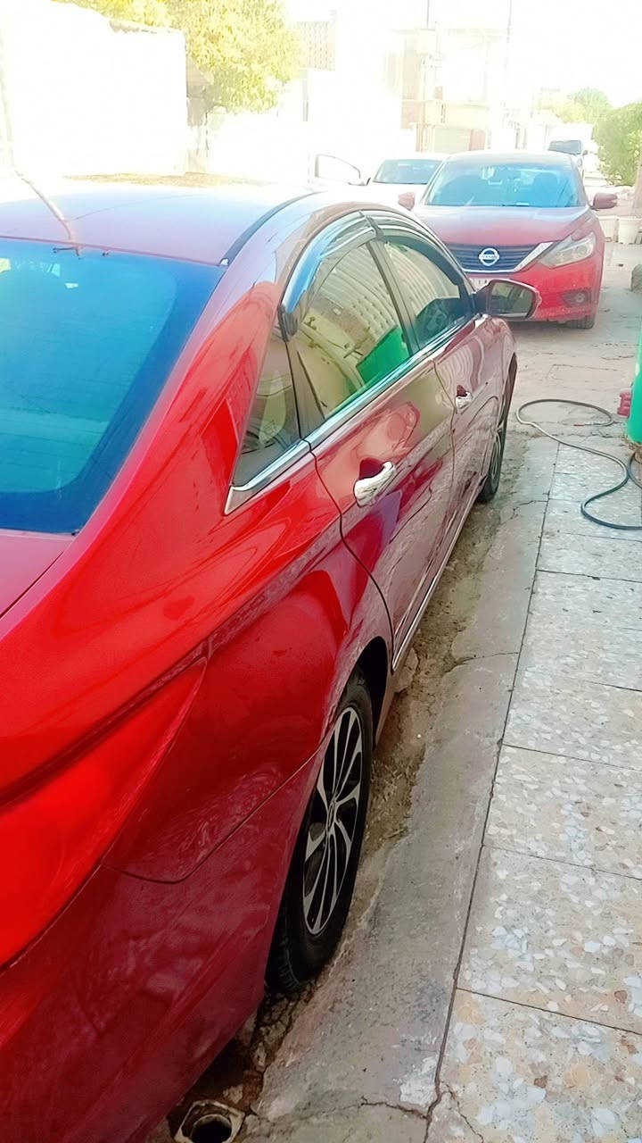 سوناتا موديل 12 امريكي حادثها بأمريكا جاملغ وباب وهنا بالعراق باب خلف السايق مع جاملغ خلفي مصبوغات بدون دواخل السياره جاهزه كير مكينه تخم تاير تبريد مكاني حله مركز المدينه السعر 95 مبايل ***********
