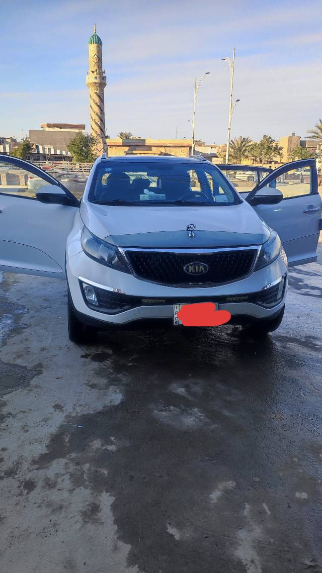 سبورتج موديل ٢٠١٢ خليجي بانوراما لون ابيض بدون صبغ مكفوله  رقم بغداد الانكليزي السياره باسمي رقمي *********** الفلوجة, الأنبار
