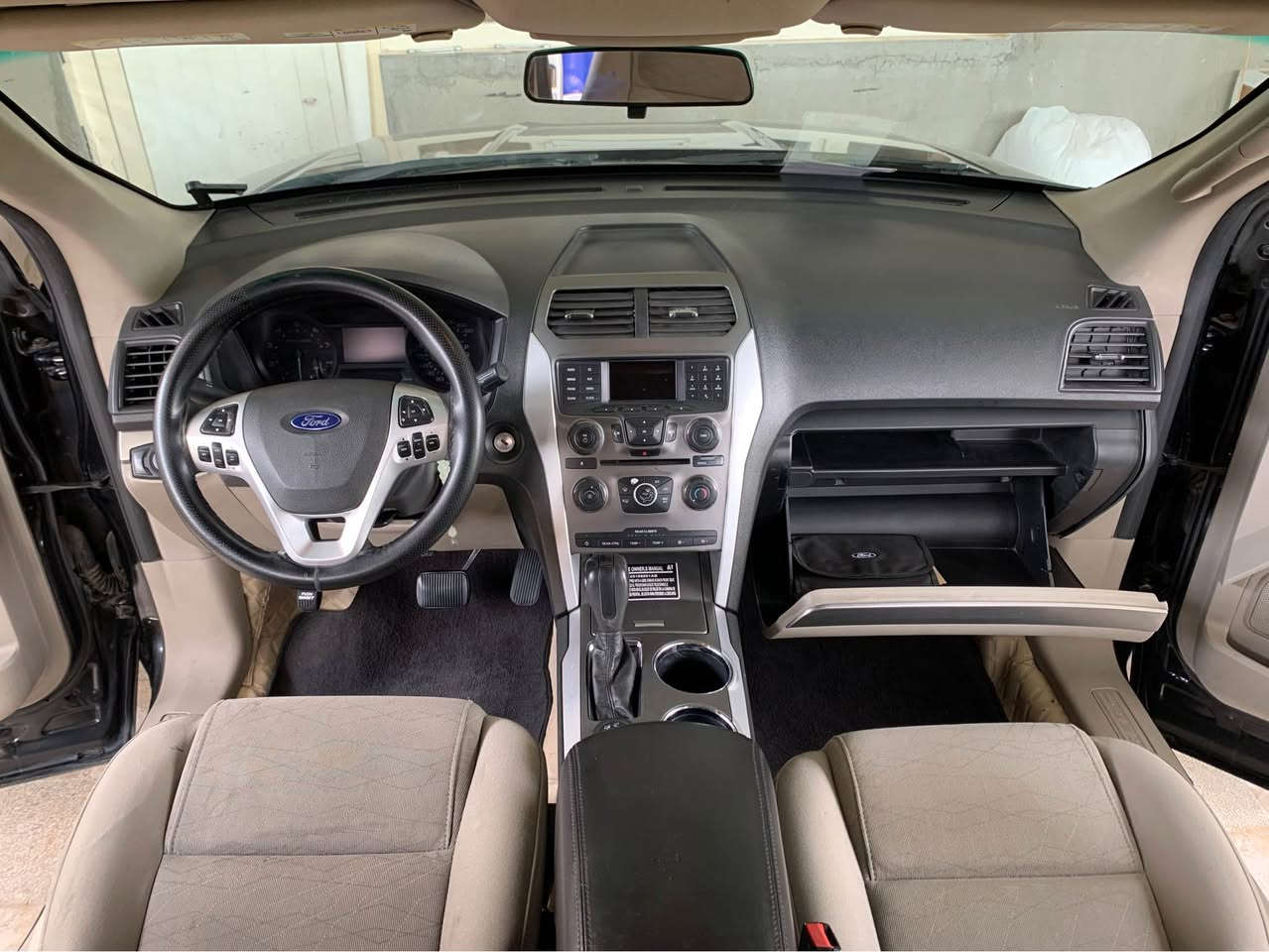 Ford Explorer 2012 niva 
 خەلیجی ، سفری شەریکەی نیڤایە ، XLT 

چوار مۆدی لێخورینی هەیە ، سێ ریز کوشن , کوشن کارابایی ،  حەساس، تەحدید سورعە، سوکان ڤۆلیۆم ، لایت لید ،ئاوێنە کارەبایی ، دەبل ئەکسل 4x4, 
6 پستن حەجمی مەکینەی 3.5 لتر 
گێر و مەکینەی بێ عەیبە

218,000 km :ماوەی ڕویشتن

٣ پارچەی بۆیاغە 

سەیارەیەکی زۆر نەرمە هەیکەلی  زۆر جوانە و رێکە بێ موشکیلە ، سیعری ١٣٩ و مەعامەلە  

فورد إكسبلورر 2012 نيفا
خليجي، فئة XLT، شراكة نيفا.

بيها 4 أوضاع قيادة ، 3 صفوف مقاعد، کوشین كهربائية، حساسات، تحديد سرعة (كروز كنترول)، تحكم بالصوت من المقود، لايتات ليد، مرايا كهربائية، دبل أكسل 4×4.
٦سلندر حجم ٣.٥ لتر

ماشیە: ٢١٨،٠٠٠ کم
 ٣ قطعة  سبغ 

السيارة ناعمة جداً بالسواقة، هيكلها جميل ومرتب، وما بيها أي مشاكل، جاهزة للاستعمال.

السعر 139 ورقة و بيها مجال .

ژمارەی مۆبايل:

0782 460 7826
0750 460 7826 أربيل, العراق
