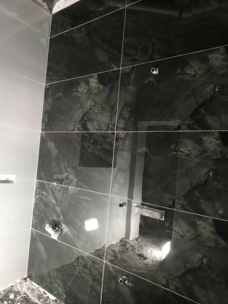 كادر سيراميك مصري وبورسلين البصره متفرغ  واتساب ***********
