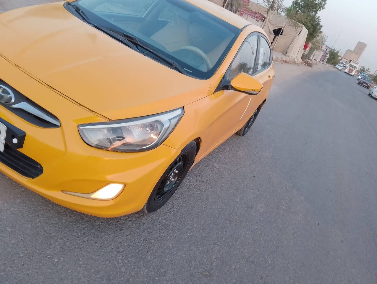 السلام عليكم شباب اكسنت موديل 13خليجي مكينه 1600دوش قطرتين مصفره هيئه وغرامات ولا ربع رقم نجف بسمنه السياره حلوه ونضيفه ومال جناي مكان السيارة ديوانيه السعر75وبيهه مجال للطيبن تخم وياله وتايرات مدوشمه كشنات وارضيه ***********
