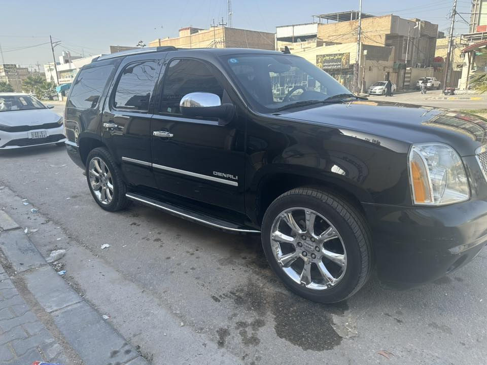 موديل 2014 دينالي مكفوله ماعدا الجاملغ الخلفي صبغ وباب الجنطه مبدل بلادي فول مواصفات للاخير حته نقطه عمياء ورادارات بيه والمراي قلاب من ترجع بگ ومحرك وگير بلاديات
رقم بغداد مشروع وطني اصوليه
***********
