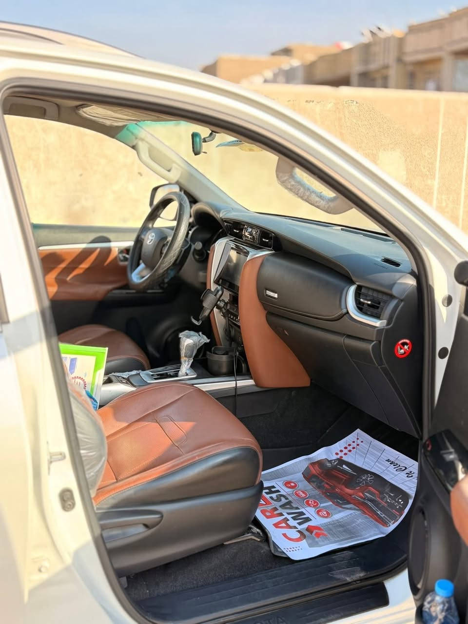 تويوتا فورجنر 2016 فول VXR 1/1

عداد المسافه (47000.km)

محركV6 4000.CC 

مواصفات VXR اعلى فئة بل فورجنر 

كشنات جلد +شاشات خلفيه بلادي مع السماعات 

صندوك خلفي كهرباء 

رقم بغداد 

بصمه دخول ذكي مع بصمة ابواب 

فورويل + قفل دفلوك 

شفتات كير بل ستيرن

ستيرن صاج حياكه 

مانع انزلاق 

تبريد 3 قطع نضام التبريد بيانو لمس امامي خلفي 

كروز مثبت سرعه 

حساسات اماميه خلفيه 

المصد الامامي نيكل كروم + جميع مساطر الابواب نيكل 

عداد ليزري الى الخ

السياره بحالة الوكاله     

مكاني بغداد

❗️بيع او مراوس حسب القناعه

للجاد بل شراء الاتصال على رقم الهاتف 

☎️***********
