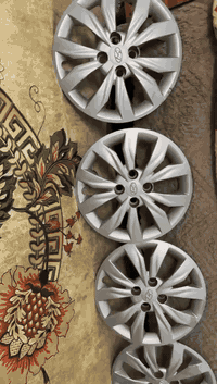 سلام عليكم

كبات اكسنت 2023 حجم 15 اربع ستدات نضيفات حيل

السعر 50 الف وبيهم مجال

رقم الهاتف ***********
