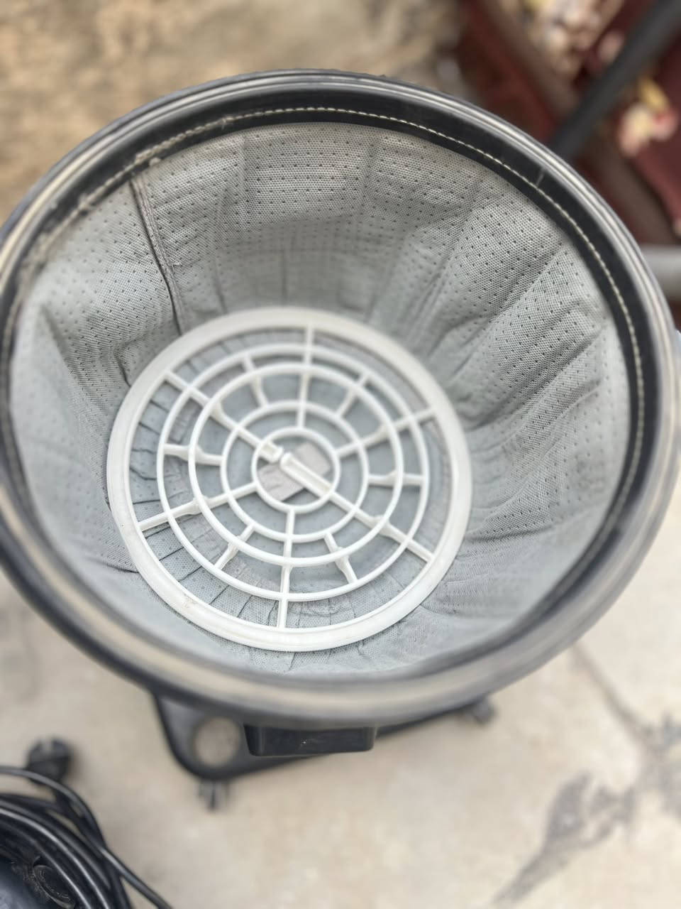 السلام عليكم عندي مكنسة كهربائية نظيفة وسحبها ممتاز مابيها اي عيب السعر ١٣٠ وبي مجال بسيط الشراي يتواصل


**إذا كنت صاحب هذا الإعلان وتريد حذفه لأي سبب، رجاءا أرسل رسالة إلى الدعم الفني**