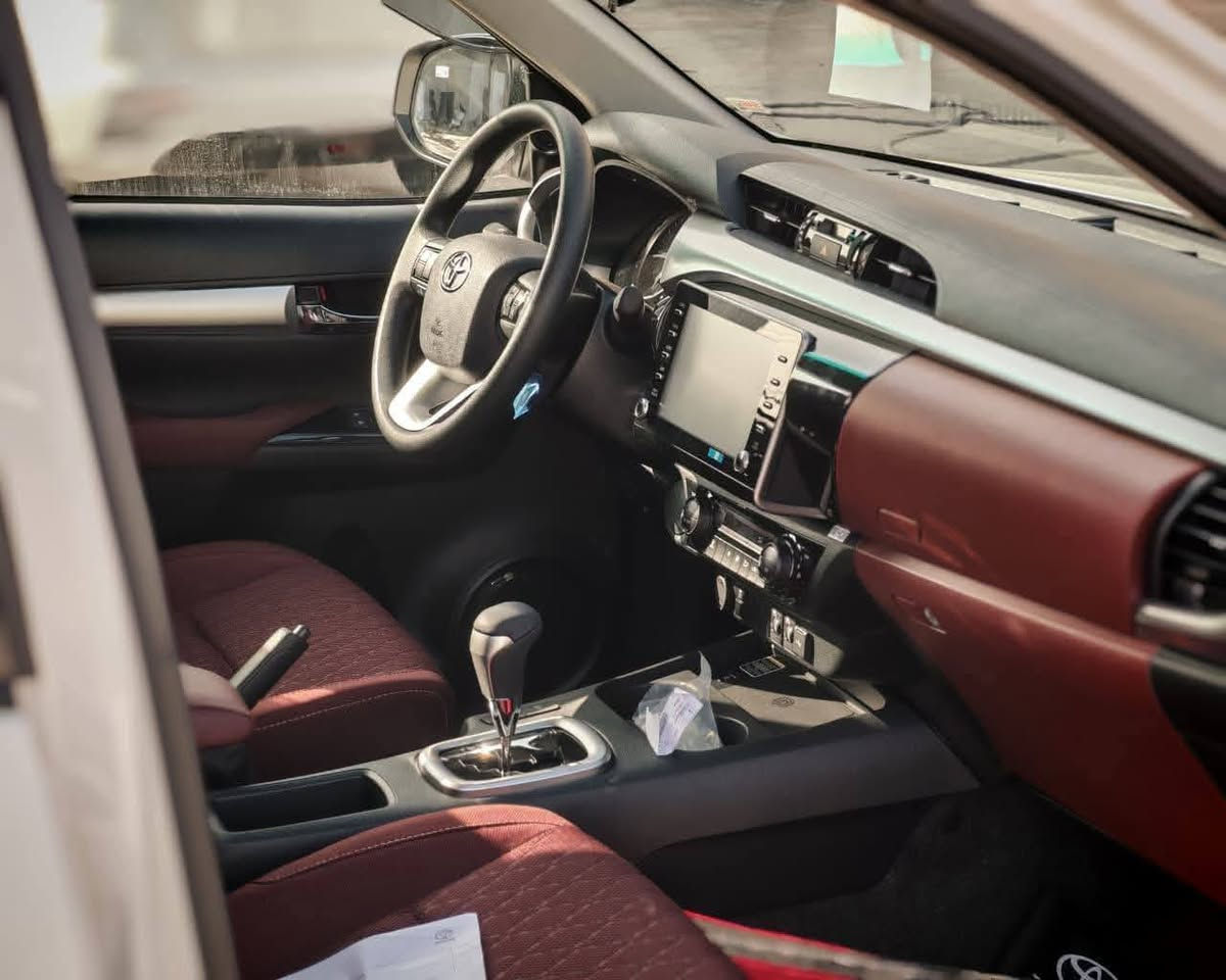 TOYOTA HILUX 4x2 AUTOMATIC 

تويوتا هايلوكس دفع ثنائي أوتوماتيك

‎سنة الصنع: ٢٠٢٥
‎المسافة المقطوعة: ۰ کم 
‎المستورد: SAS
‎العجلات: ١٦ بوص 

‎

‎المواصفات:
‎ المحرك: ٤ سلندر بسعة٢.٧ لتر
‎القدرة الحصانية: ١٦٦ حصان
‎عزم الدوران: ٢٤٥ نيوتن متر
‎ناقل الحركة: أوتوماتيكي
‎نظام الدفع: دفع خلفی

ضمان ٣ سنوات او ١٠٠،٠٠٠كم ايهما اسبق
صيانة مجانية سنتين او ٤٠،٠٠٠كم

شركة نويكار اوتو لتجارة السيارات في اربيل 📍
تقاطع مخمور - بصف معمل بيبسي 📍

للتواصل مع قسم المبيعات:-

***********
***********
***********
***********

#toyota #ضمان #سيارات #موديل #عرض
