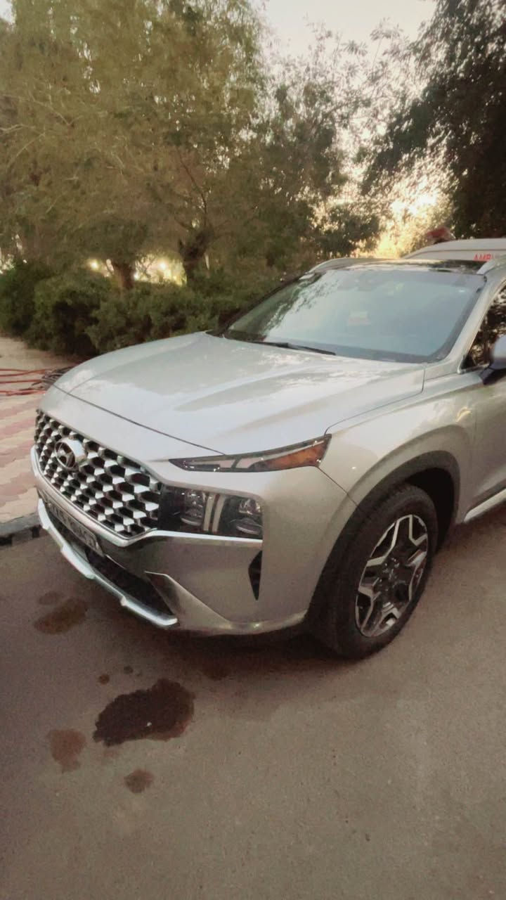 السلام عليكم
 
هونداي  سنتافي 2022 فول الفول اعلى مواصفات 

رقم اربيل الدولي الجديد   

محرك 4 سلندر 2500 تيربو ✈️✈️

باسمي تحويل مباشر سنويه وهزه جديييده 

حادثها :- فقط جاملغ خلفي والمسطره مال قبغ جنطه
جدا بسيييط 

السياره ماشيه :- 34 mi 

السعر209 وبي مجال بسيط 

المواصفات :-
 

1- مفتاح ذكي بصمة + التشغيل عن بعد
(بصمه تشغيل + بصمه ابواب )

2- نظام اوتو بارك

3- كير بنظام الازار المنفصلة الاصدار الجديد ( بيانو)

3- كير ماوس ثانوي لأوضاع القيادة / Drive Mode 

‏Comfort - Smart - Sport 

4- فتحه سقف بانوراما على طول السياره 

5- هاند بريك بصمة 

‏7 - Auto Hold  أوتو هولد

8- خاصية ISOFIX   ايزو فكس قفل الاطفال

9- نظام مانع الانزلاق

10 - نظام نزول المنحدرات.

11 - نظام اطفاء المحرك (A) ذاتيا في الازدحامات لتوفير الوقود

12- شاشة تدعم Apple Car play و Android وبلوتوث مدمج والأوامر الصوتية

14- الشاشة الوسطية حجم كبير 12 انج مع دعم الملاحة بالخرائط GPS وبوصلة للاتجاهات

16-  مخارج شحن USB وتشغيل الميديا

17- منافذ للطاقة كهرباء 12فولت ومنفذ 110 فولت

20- المقاعد الامامية كهرباء + تبريد + تدفئة

21- حساسات ضغط الاطارات 

22- حساسات أمامية / جانبية /خلفية

23-  كامرة اضافية لتقنية منع الخروج عن المسار

24- ميزة التوقف الذاتي للمركبة منعا للاصطدام عند القيادة او الرجوع

25-  المركبة تعيد نفسها للمسار الصحيح عند عدم الانتباه

26- لايت زينون رباعي العدسات بتقنية High Beam الانارة الذكية + LED  نهاري 

28- خاصية دعم الكاميرات عند تشغيل الإشارة الجانبية لرؤية الزوايا العمياء

31- مرآة داخلية بخاصية التعتيم الذاتي 

32- سستم صوت هارمن كاردن 10 سماعات محيطية مع دمام وتويترز 

33-  نظام القيادة الذاتي الذكي في الشوارع المخططة 

34- مثبت السرعة Cruise وميزة التباعد عن المركبات

37- قفل الابواب والنوافذ / خاصية عدم العبث للاطفال

38- القفل المركزي للابواب وعدم الفتح عند مرور مركبة بشكل قريب من السيارة 

39- مقعد السائق خاصية الخزن وميزة الخروج المريح عند الاطفاء

40- ماسحة خلفية حساس /  تشغيل تلقائي عند المطر

45- شفتات رياضية بالمقود

46-  التبريد والتدفئة تحكم شاشة وتحكم يدوي ايضا

49- قبضات أبواب ألمنيوم مع خاصية الانارة ليلا

50- حساس لمس ابواب لفتح وغلق باب السائق والراكب

51- ماسحات امامية حساس / تشغيل تلقائي وسرعة حسب غزارة المطر

52- تبريد امامي خلفي مناخ منفصل 

53- تدفئه + تبريد  الكشنات + 

🔴 سياره جديييييده جدا مناقصها برغي وماتحتاج مصرف ولا ابد كامله وجاهزه 

عنوان السيارة بغداد الصليخ 

للاستفسار :- مكان السياره بغداد الصليخ *********** بغداد, العراق
