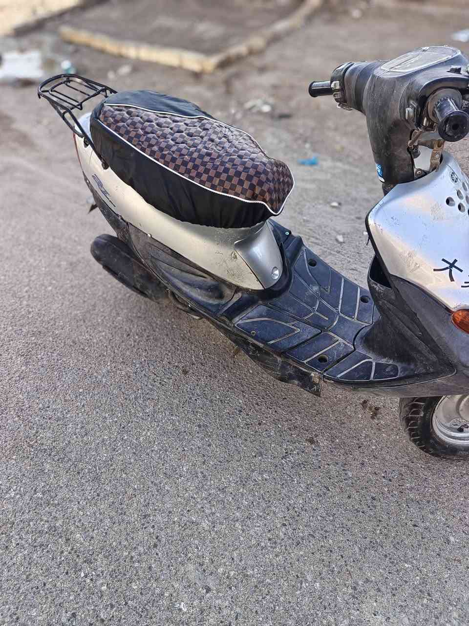 سلام عليكم درجة بيجي لبيع نضيفه كلشي شغال بيه سلف هندر عوزه باتري لايت مكينه ناعمه كفرها اصلي سعرها مناسب 225مكان ناصريي مركز وشراي ***********يتصل عله رقم
