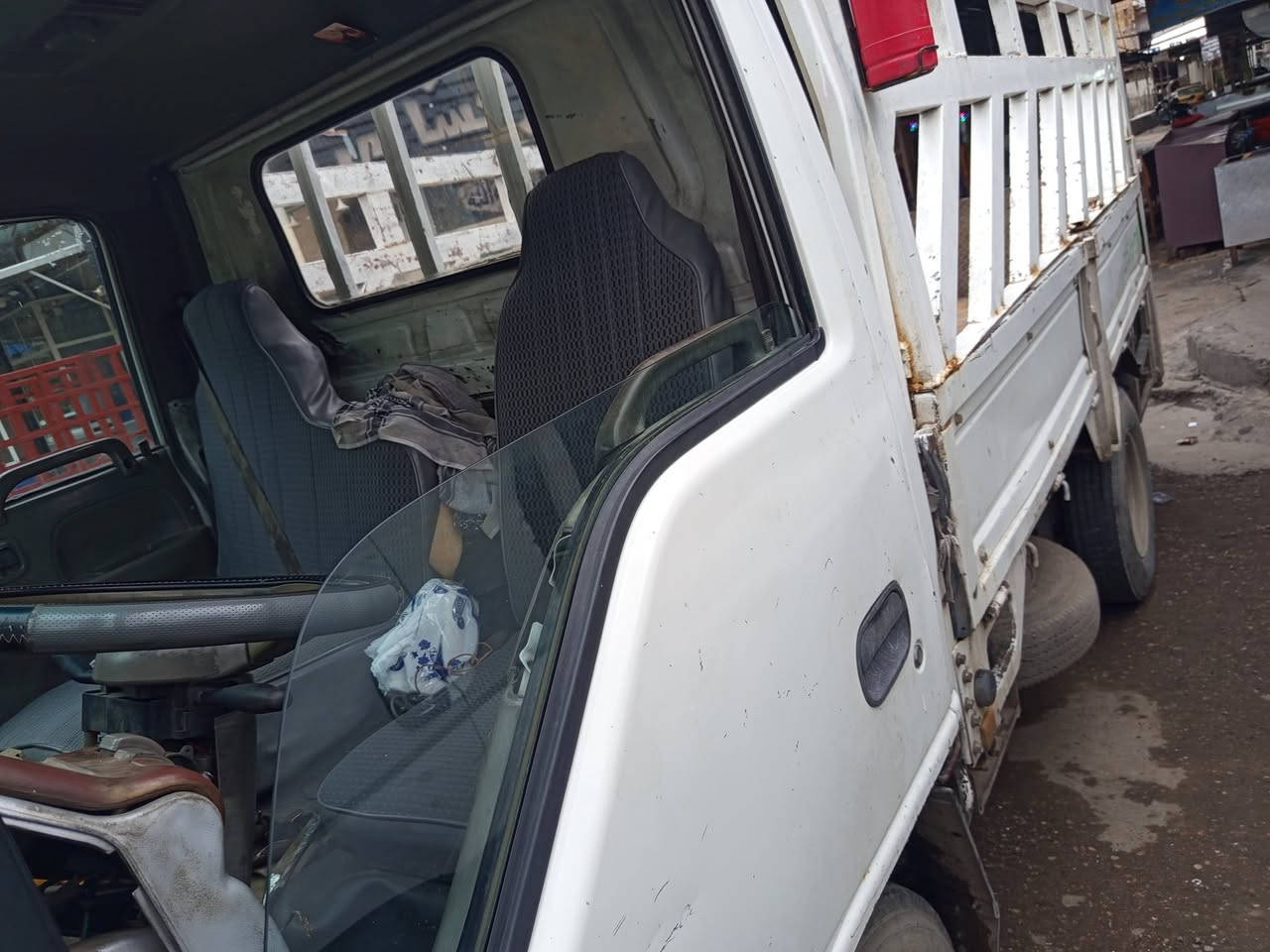 انتباه انتباه سلام عليكم من رخصت المسؤولين انتبها كيا ازوزو حمل للأجرة داخل بغداد واطراف بغداد ب30 خارج اطراف بغداد 40فما فوق الطول 3متر و10مع باب العرض 1متر و75 سانت عجله قابله للحمل الثقيل الا 3طن الا 4طن


**إذا كنت صاحب هذا الإعلان وتريد حذفه لأي سبب، رجاءا أرسل رسالة إلى الدعم الفني**