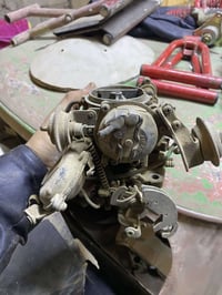 كابريتر مازدا 323 جداً نظيفة  07730503060