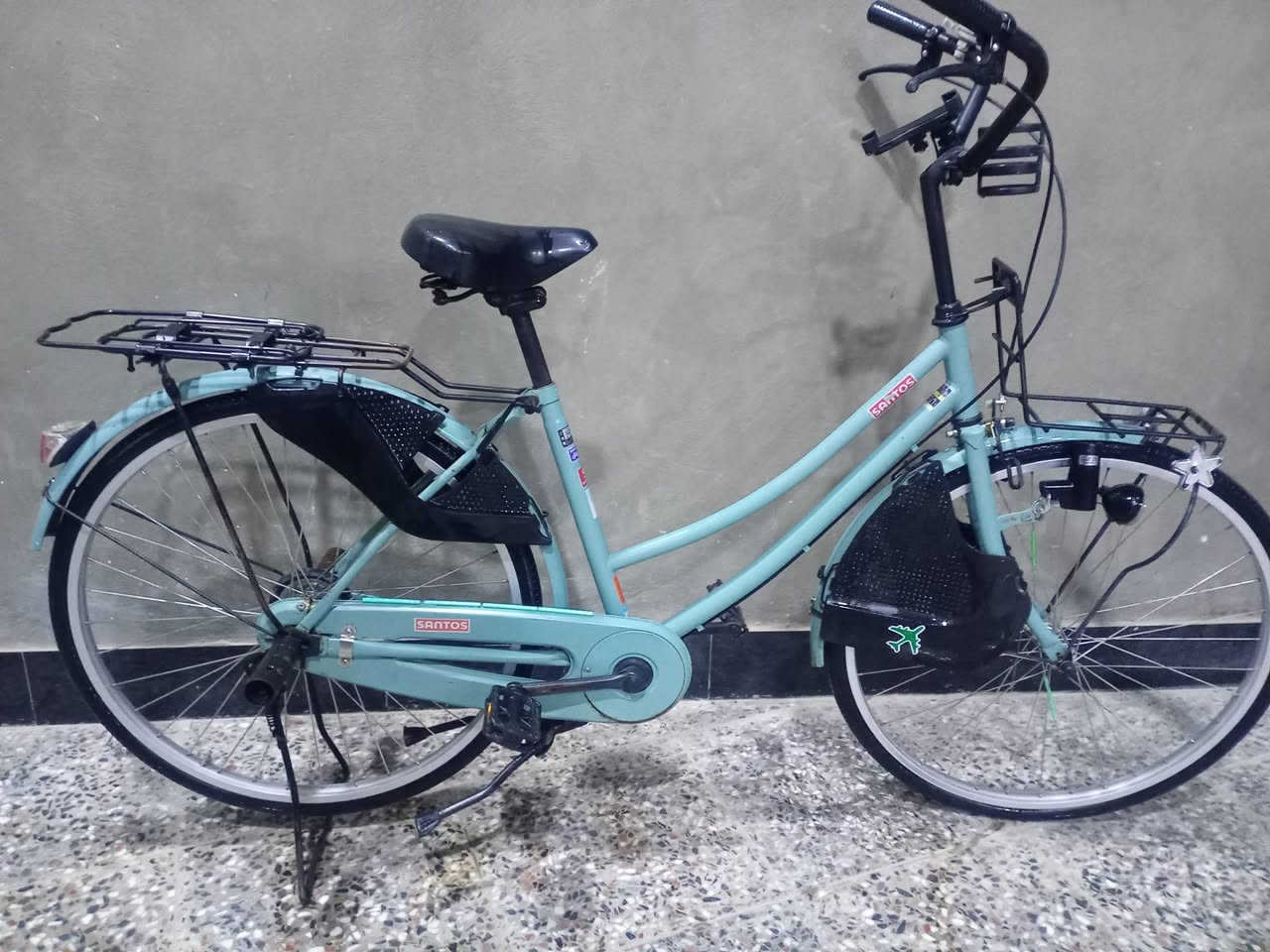 للبيع بايسكل موديل 2022 حجم 26 سانتوس 
مكان: النجف حي الرضوية 
السعر: 120 بي مجال حك الجية 
***********
