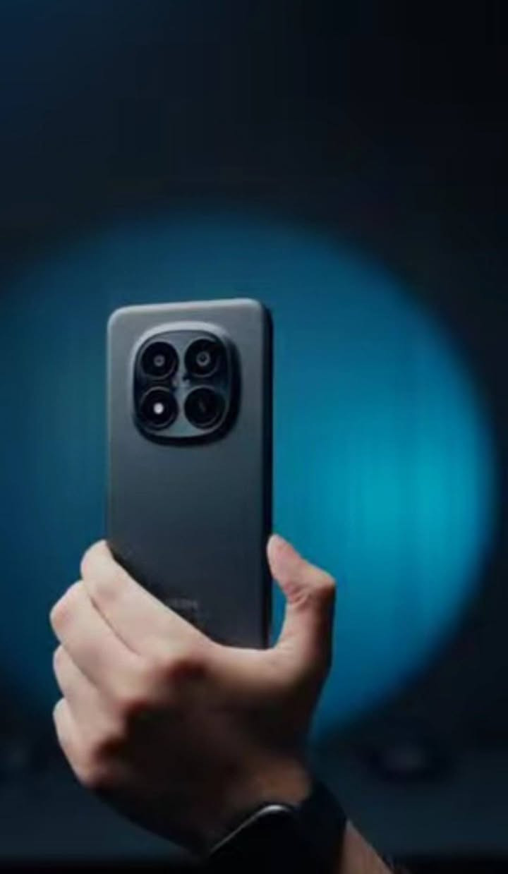 موبايل شامي ريدمي نوت  15 برو بلاس استخدام شهر واحد السعر 400
ريدمي نوت 15 برو 5G  تجربة فلاكشب بسعر متوسط 👑
📱 شاشة AMOLED ضخمة 6.8 بوصة بدقة عالية و120Hz
🔥 سطوع خرافي يوصل 3200 نت – وضوح حتى تحت الشمس
⚡ معالج Dimensity 7400 Ultra لأداء سريع بالألعاب والتصفح 
📸 كاميرا 200MP تفاصيل أسطورية بكل لقطة 
🔋 بطارية عملاقة 6580mAh تكمل يومك وأكثر مع شحن سريع 45W 
💧 مقاوم للماء والغبار بمعايير عالية IP68/IP69


**إذا كنت صاحب هذا الإعلان وتريد حذفه لأي سبب، رجاءا أرسل رسالة إلى الدعم الفني**