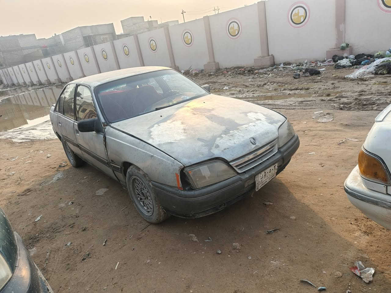 سلام عليكم اوبل موديل 90 رقم قادسيه الماني مكينه وكير كفاله كهربائيّات حداديه تخم تاير  السعر 10  بيع سريع وبلاش المكان نجف ***********
