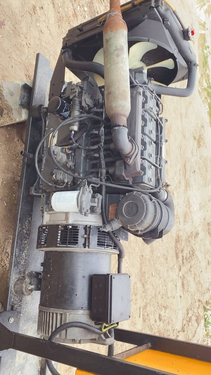 للبيع مولد لستر بتر انكليزي 4 بستم 20 كيفي 
مولده جديده ونضيفه 

للاستفسار اكثر اتصال ع رقم ***********
