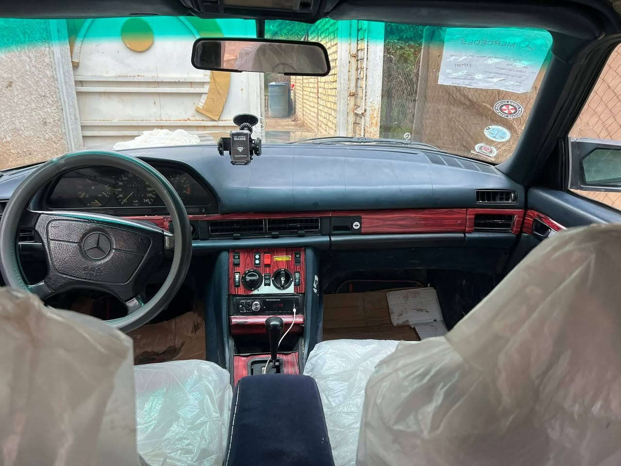 للبيع مرسيدس رأسي موديل 1991 الباب القصير المرغوب السياره محور مكينه وكير 3000 تبريد حداديه جديد السياره بسمي ثاني يوم ادورلك مكان كربلاء الحر سعرها 65 بيها مجال للشراي هاذه رقمي ***********
