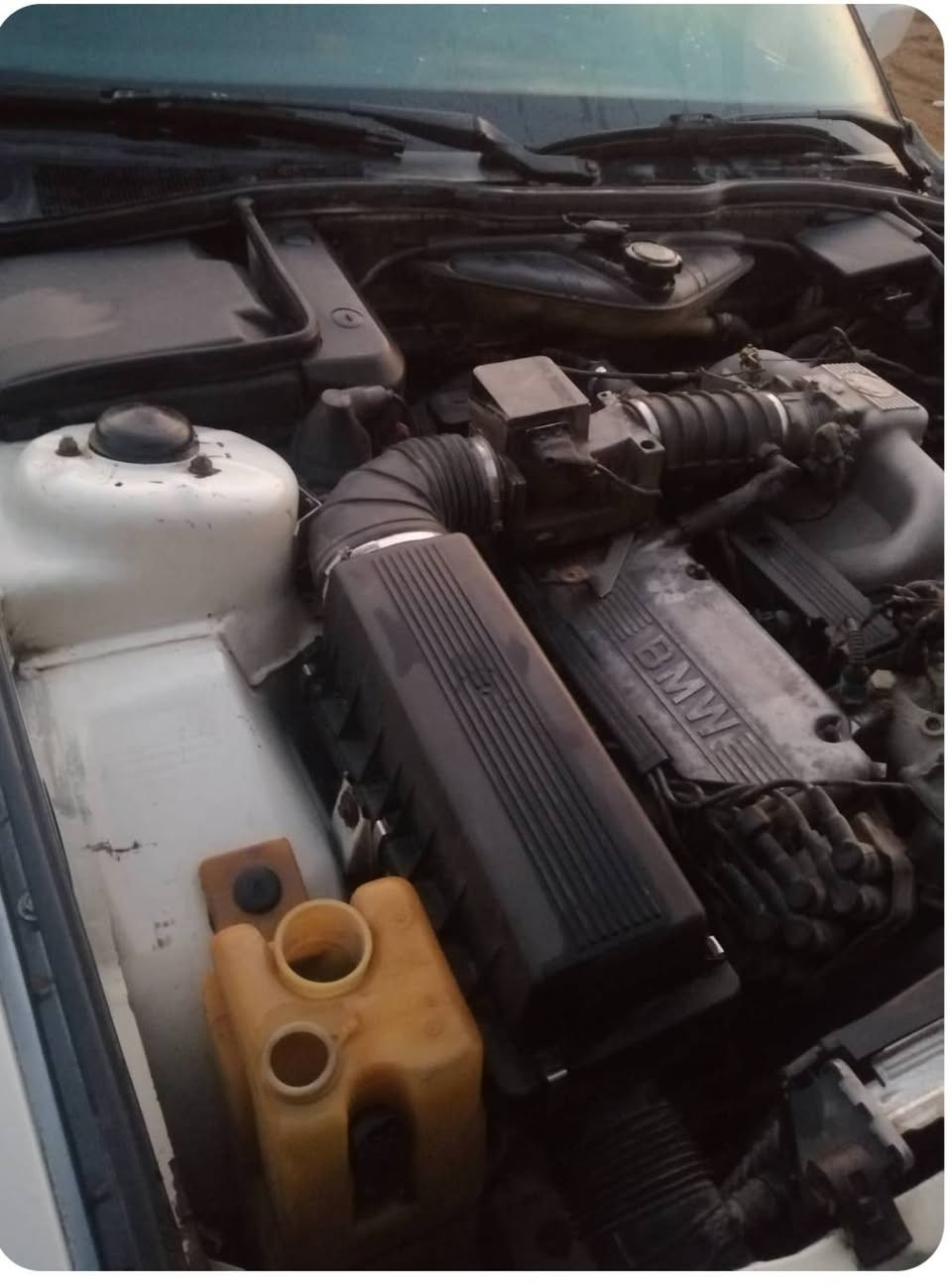 سلام عليكم  730 BMW مفتوح موديل 93 رقم بغداد بسمي مشروع وطني كير محرك كفاله تراي وين ما تريد بدون ضربه تخم تاير باتري جديد مكان واسط لسعر 38 ورقه وبيه مجال حك لجيه رقمي بي واتساب اتصل.***********.
