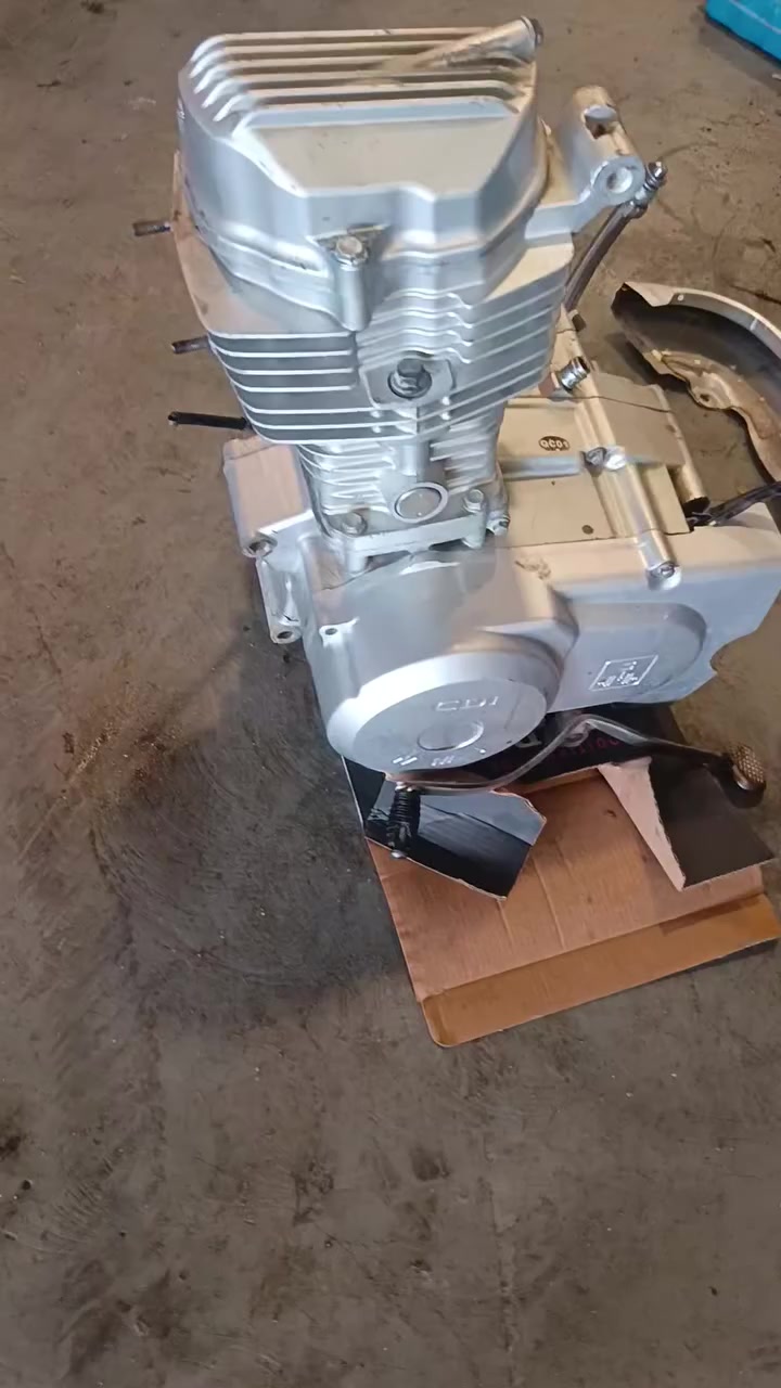 اغراض للبيع عينه ولايت ستيرن بدالات ضفيره  صالنصه  كلهن  ب50 ولمحرك ب125 
***********
