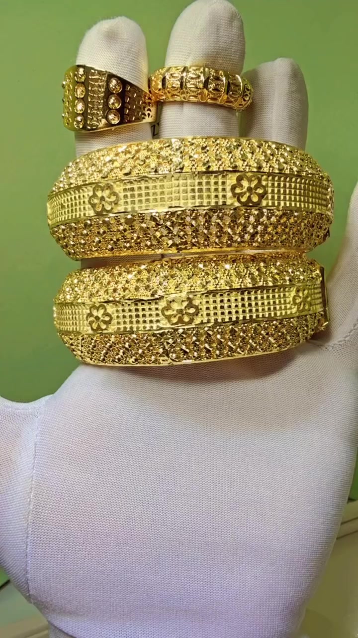 ملاك للذهب البرازيلي
كوالتي فول ضمان لون والجوده 
للحجز مراسلة الصفحه توصيل لكل المحافظات #picturechallengememeschallenge#كوالتي #\اكسسوارات #اكسبلور_#اكسبلورر_#اناقه#_موظه


**إذا كنت صاحب هذا الإعلان وتريد حذفه لأي سبب، رجاءا أرسل رسالة إلى الدعم الفني**