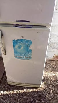 👑 ثلاجه مستعمله نضيفه كلش ممصلحه ابد مثل مابصوره للبيع السعر 125قفل مك...