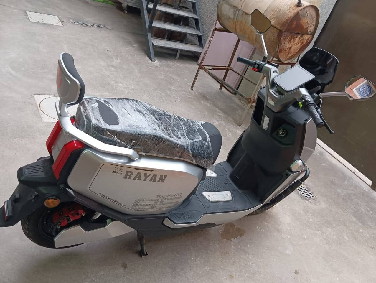 دراجه شحن للبيع مماشيه اهواي نظيفه اخت الجديدة سعرها مليون وبي مجال المكان التاجي قرب سيطرة الشؤؤن قديما بغداد, العراق


**إذا كنت صاحب هذا الإعلان وتريد حذفه لأي سبب، رجاءا أرسل رسالة إلى الدعم الفني**