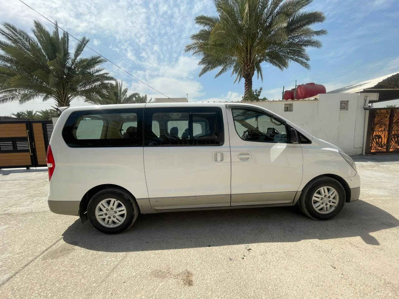 ستاركس 2018للبيع فول مواصفات بيها نص جاملغ الخلفي صبغ اثر شخط السعر 195
الرقم *********** 
السونار موجود جديد
