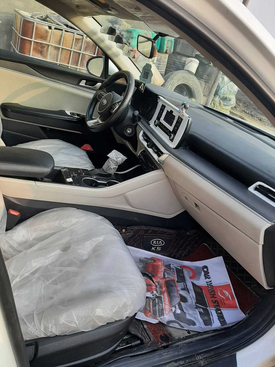 السلام عليكم
كي فايف للبيع موديل 21
خليجي ماشيه 74
مكفوله البارد ولصبغ وتبديل 
بيه رصعتين وبيه طخه موجودات بلسونار 
بسمي انكليزي بغداد 
مكينه دوش المرغوب 
مكينه كير مكفولات على وضع الشركه 
بابل الحمزه الغربي 
***********
السعر 180
