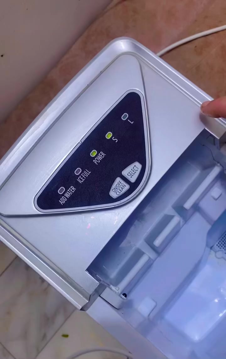 صانعة ثلج شغال ثلج احجام نقص قبق  تشتغل ب35 يوجد توصيل


**إذا كنت صاحب هذا الإعلان وتريد حذفه لأي سبب، رجاءا أرسل رسالة إلى الدعم الفني**