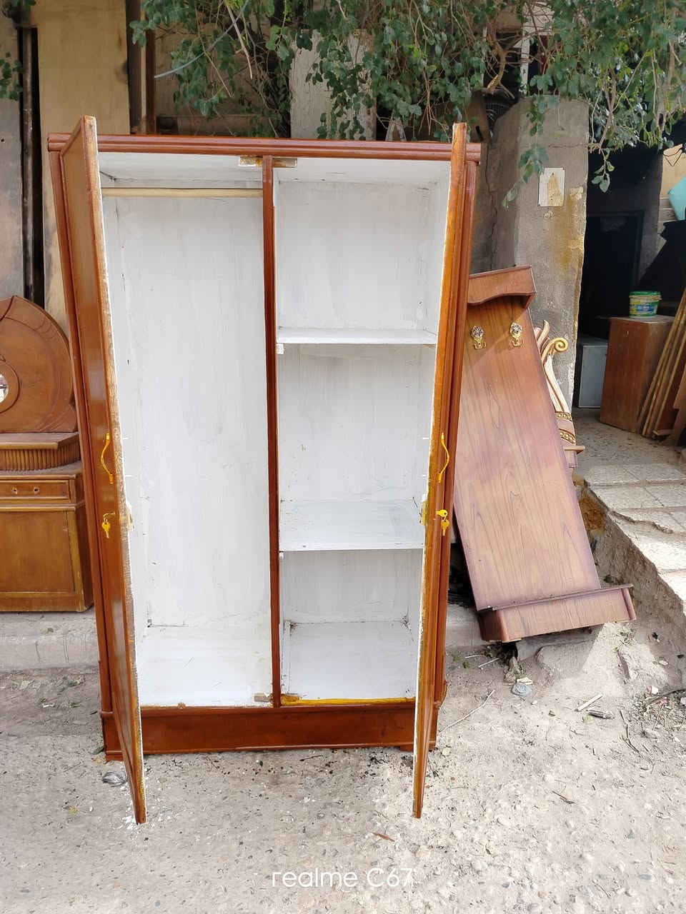 كنتور ابو بابين السعر 90الف للتواصل العماره حي النداء ***********
