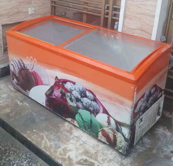 عارضة بطحية...
شغالة عل الفحص..شرط تجميدها فووول 
بلادية مداخلة تصليح 
ب ٢٢٥ الف
بغداد الشعب ***********
موجود اتصال واتساب
