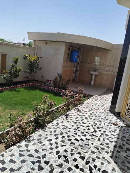 للبيع
بيت طابقين ملك صرف فول داخل وخارج
المساحه ٣٠٠ متر
الشارع ١٥ متر 
الموقع الصكلاويه الشهداء الثانيه  شارع جامع الكيلاني. 
السعر ١٧٠ مليون. بي مجال
***********
***********
