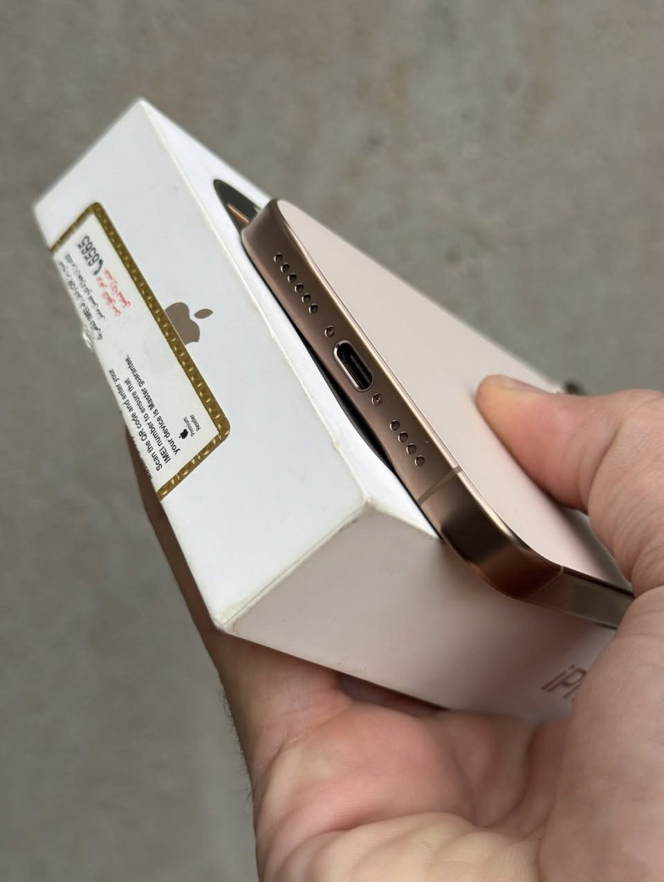 16برو ماكس
ذاكره 256 بطاريه 97 مشحون 200 مره بس بعده داخل الضمان وكع مني ونضربت الكلاسه ما مئثره بل ستخدام تتبدل ب100 الف متكلف هواي جهاز نضافه 100/100 سعره مليون او 50 الف مكاني بغداد 
***********
