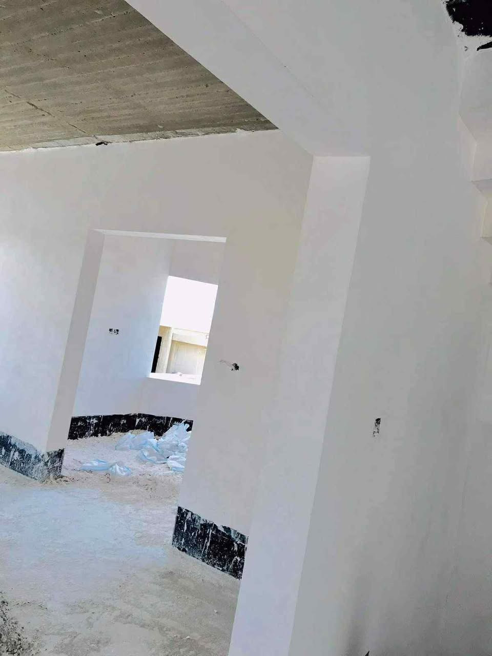كادر لبخ جص من الموصل شغل عالمساطر 📏 شغل حسب الطلب البيت يطول 2-إيام من فضل ربي بياض درجة أولى من يرغب بالعمل الإتصال عل رقم ***********.   ***********. متواجد الان في المسحك
