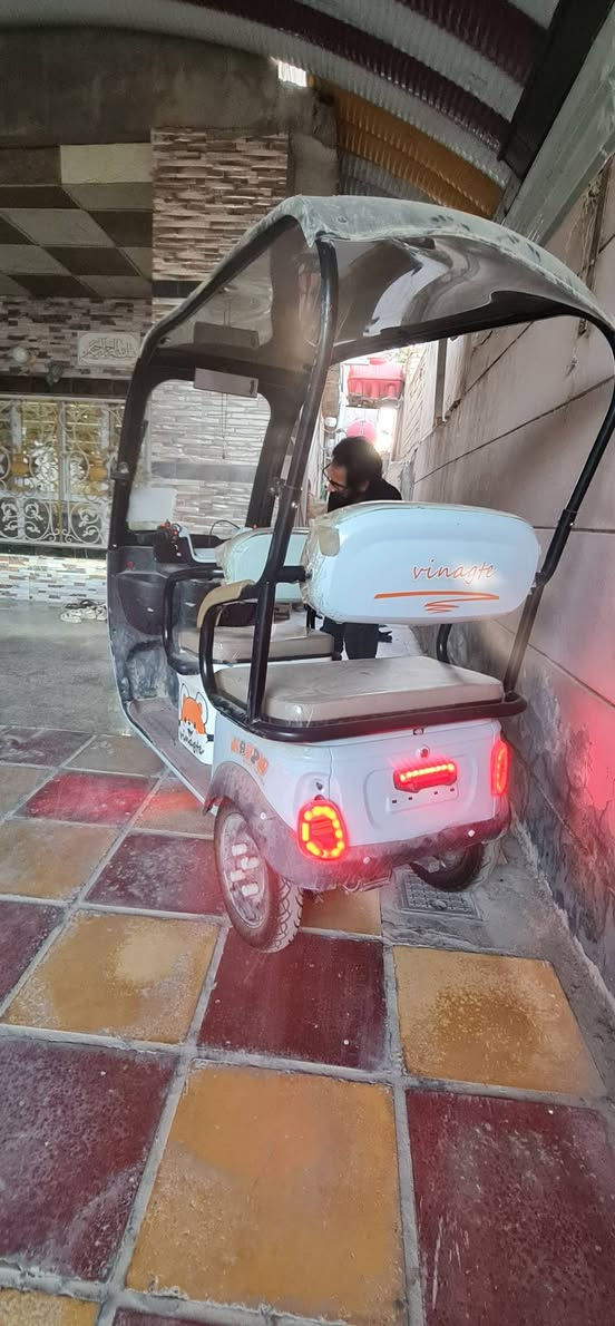 للبيع ستوته شحن ٥بطاريات صار ٣اشهر طالعه من شركه أوراق بيها العنوان طويريج سعر مليون و٢٠٠ وبيها مجال تخبل شرط الفحص شحن سريع ويدوم للإستفسار اتصال عله رقم ***********
