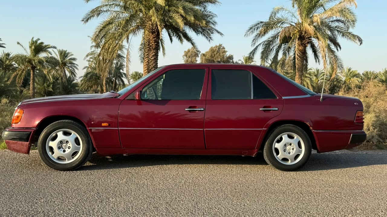 للبيع 
مرسيدس دب E300 موديل 92
مكينة 2500 ديلكو كير جديد حاوية اقل الشهر من شديتة 
السيارة حلوة نقصها شوية ترتيبات
السعر 35 $ 
المكان سماوة 
***********
