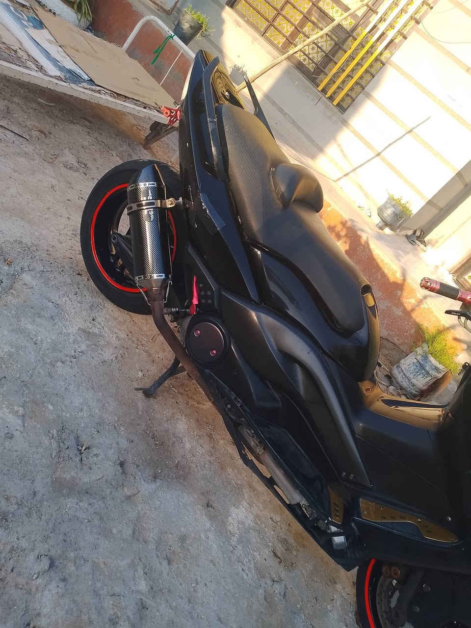 السلام عليكم
T Max 11
نضافة نفس ما واضح بل صور
مكينه مكفوله ما مفتوح 
تايرات ثنين جدد ما صارلهم شهرين 
كهربائياته دبل اشاير ما يشتغلن بس بك لايت والكلوبات الاماميات شغالات
سعر 26$
مكانه صويرة 
***********
***********
