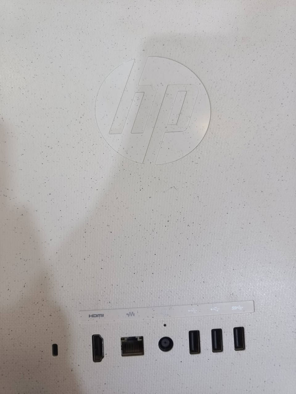 حاسبة شاشة لمس شركة HP
HP All in one - Desktop
Core i7  ، جيل 12
رام ٨ 
مستخدمه اقل الشهر 

السعر : ٦٠٠ ألف و بيه مجال بسيط للشراي
للتواصل : ***********
