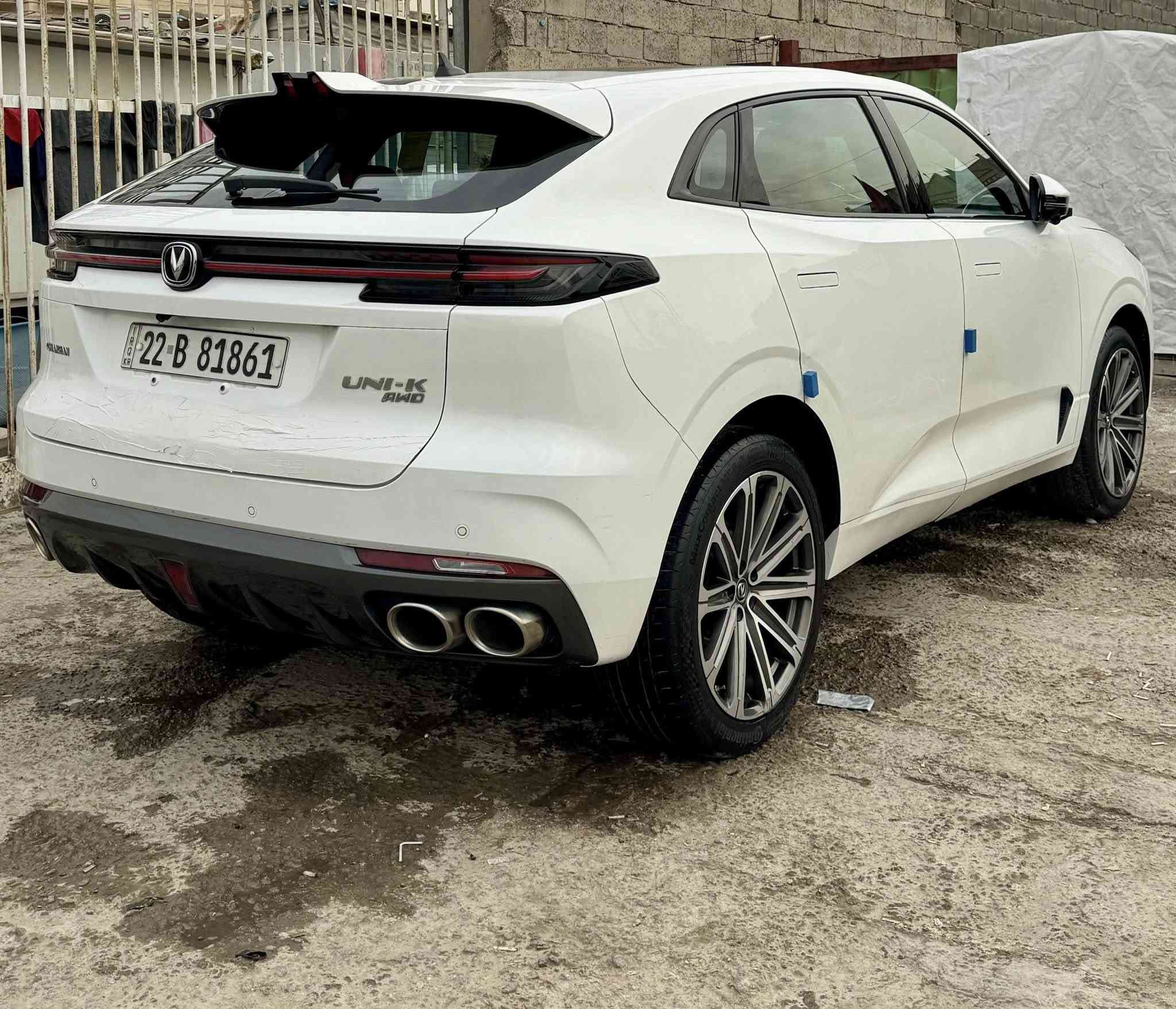 السلام عليكم للبيع  
شان جان Uni. K
موديل 2023 بيها صبغ بين البابتين من جوة اثر شخوط خباثة عندي سونار بيها
فول مواصفات للاخير . 
سقف ، بانوراما 
محرك 20 توربو 
مقاعد تبريد و تدفئه امامي شاشات لمس 
دوسه كهرباء 
سستم الصوت من شركه سوني 💯 
سماعات بالمقاعد 
يدات ابواب مخفي 
انظمه التحكم لمس 
رادار + تحديد مسار + قيادة ذاتيه 
5 كاميرات 360 درجة 
نظام كاميرات 3D 
كاميرات مرايات جانبيه بدقة 4k 
نقطه عمياء 
حساسات 360 درجة 
هاند بريك كهرباء 
شاحن واير ليس 
لايت وبك لايت LED وباقي المواصفات المعروفة السيارة جاهزة من كلشي للبيع السعر 185 ورقة بيها مجال بسيط حق الجية للاستفسار *********** مكان السيارة بغداد
