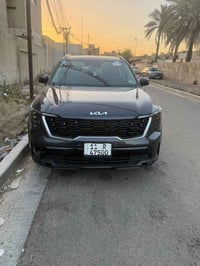 سورنتو 2025 فئة S ماشية 3,500 4سلندر 2500 اللون رمادي غير محدد المواصف...
