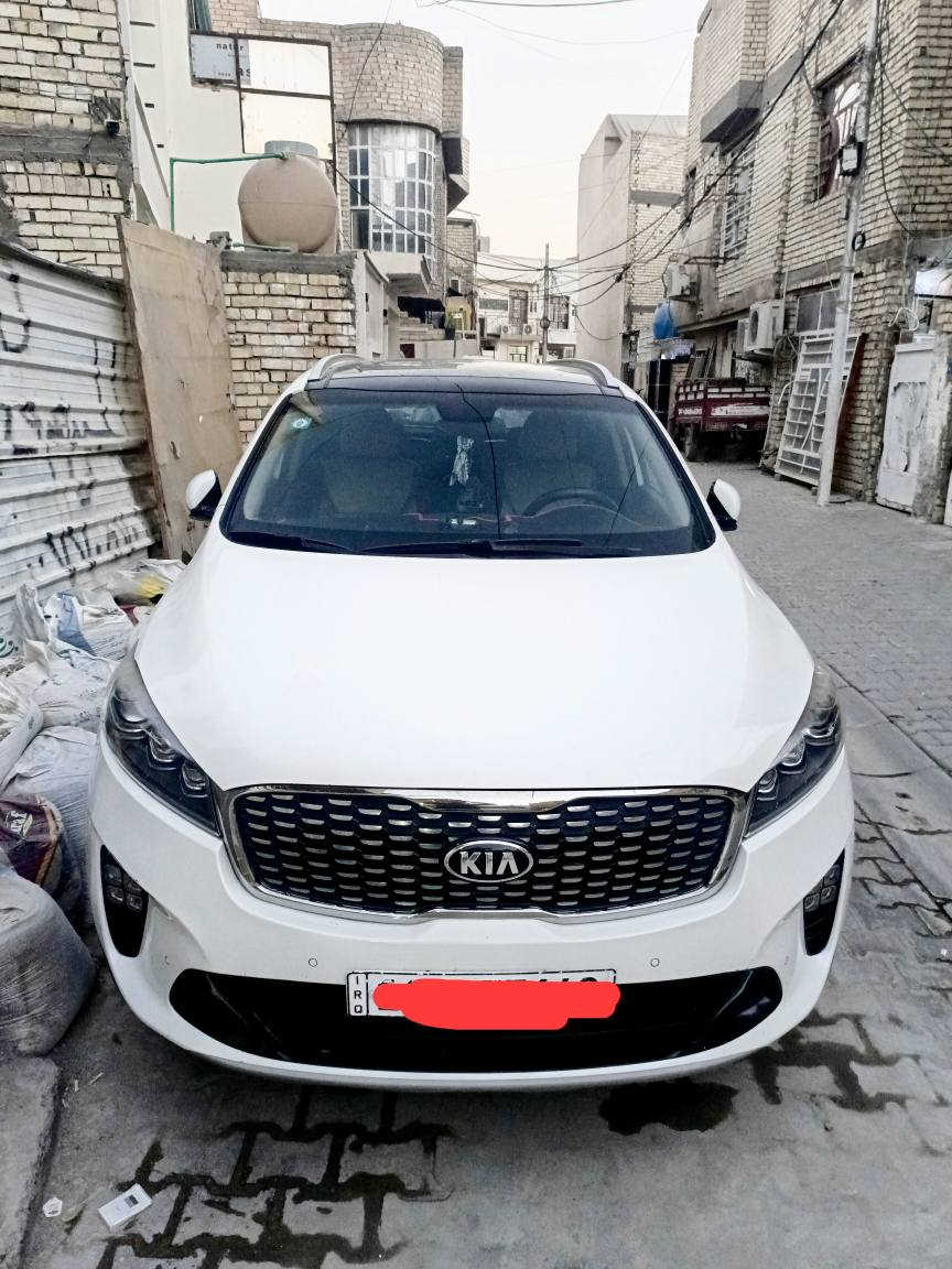 سورنتو خليجي موديل ٢٠١٩ لون ابيض سياره بدوه حادث
كير عادي واتوماتيك
مكينه ٦ سلندر
 بدون صبغ 
كشنات جلد وكهربائيه
تحكم استيرن جهتين 
شاشه لمس 
بنمو راما 
مري شفط اشاير بلمري 
زنون 
رادرات 
صندوق كهربائي
٣ قطع تبريد
سبعة راكب
كامره خلفيه 
بصمة بيبان
تدفئة وتبريد شغال
ويل كب ستيل
اضائه بيبان
سياره حلوه وجديده
*********** بغداد, العراق
