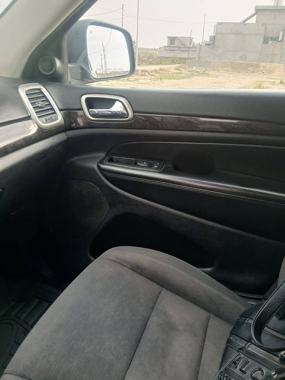 السلام عليكم. سياره جيب لاريدو موديل 2013 للبيع. الاستفسار خاص ***********
