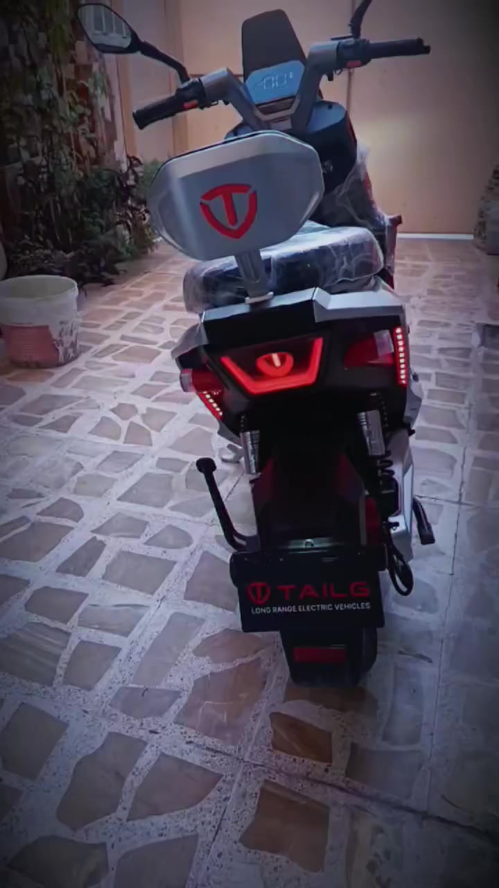 السلام عليكم دراجه الشركه تا يلج  ، ريان موصفات مثبت سرعه الدراجه فولل سرعته75حقيقي بطاريات 6مصطره السعر850 وبيه مجال مكاني موصل حي البكر الطوصل على الرقم***********
