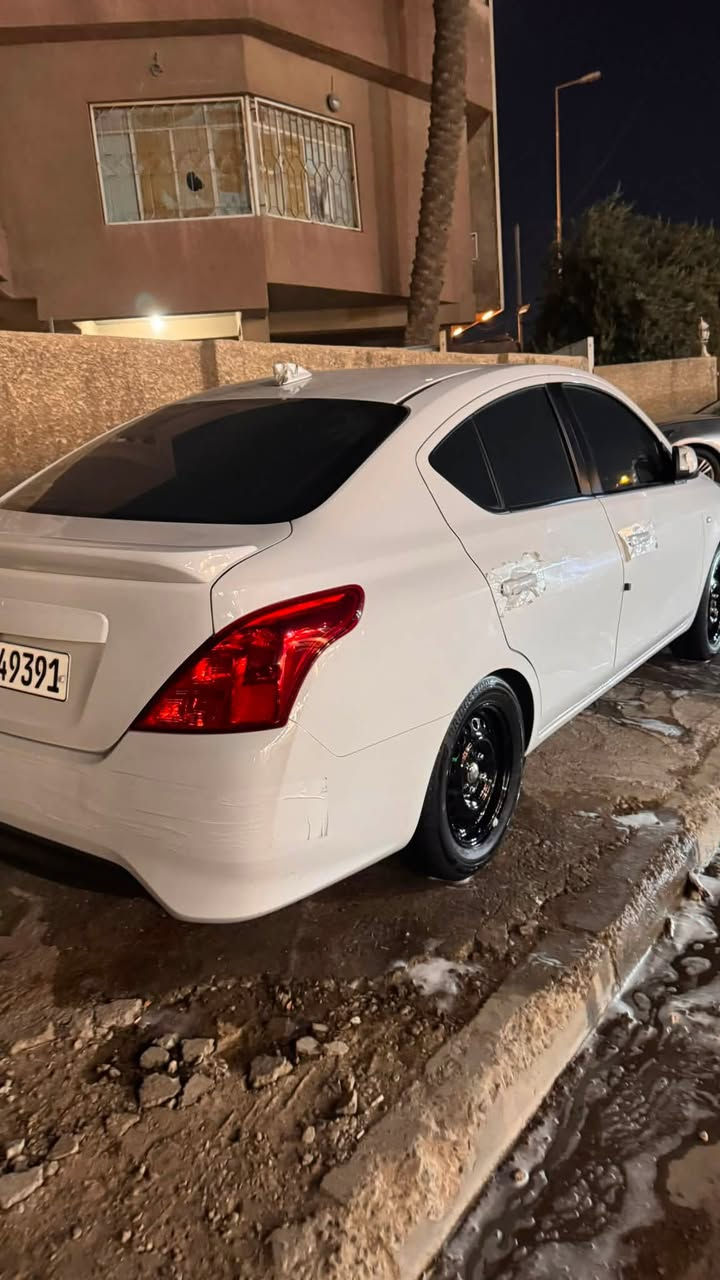 سلام عليكم بردات نيسان سني معتم ١٠٠ بالمية مع المثلثات وقالب صحيح سيم يتعوج كلشي ماعليه شي مرتب وصحيح مشدودات مره وحده فقط للعرض 
مكاني بغداد للأستفسار *********** السعر ٥٠الف وبيهن مجال
