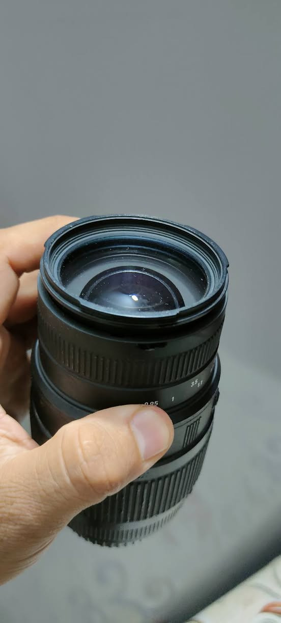 السلام عليكم
عدسه كانون للبيع 
75-300
نضيفه كلش اي خلل ما بيه 
السعر 125الف 
يوجد توصيل 
***********
