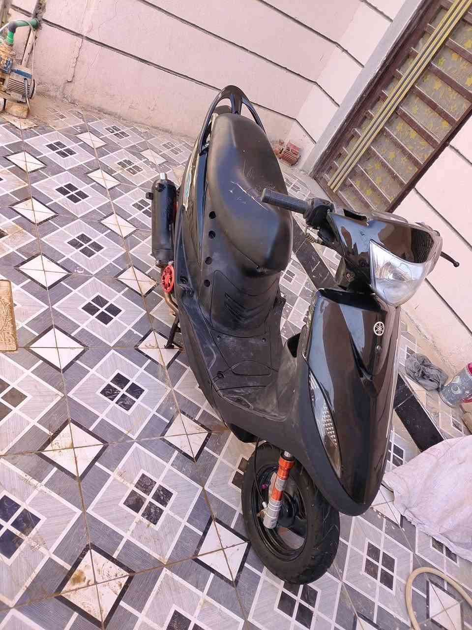 السلام عليكم دراجه ماكس ياباني للبيع الدراجه صارله شهرين من نازله من الرمبه امانه الله الدراجه بل جيس كل نقص مابيه كله كامله كهربائيات سلف بأي وقت يشتغل هندر مكينه خير من الله الدراجه كله بلادي تاخذه تترحملي مكاني بابل حله شارع 80 السعر 575 وبيها مجال للشراي *********** متوازي على بيع سبب الضروف
