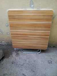 ميز • للبيع