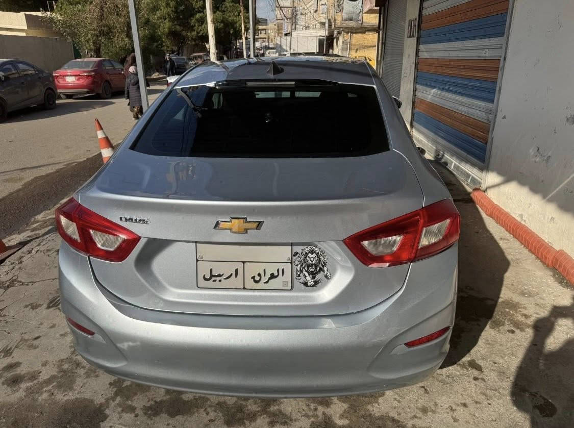 السلام عليكم
شوفر ليت كروز موديل ٢٠١٧ 
سيارة باسمي 
مكاني بغداد 
الرقم ***********
